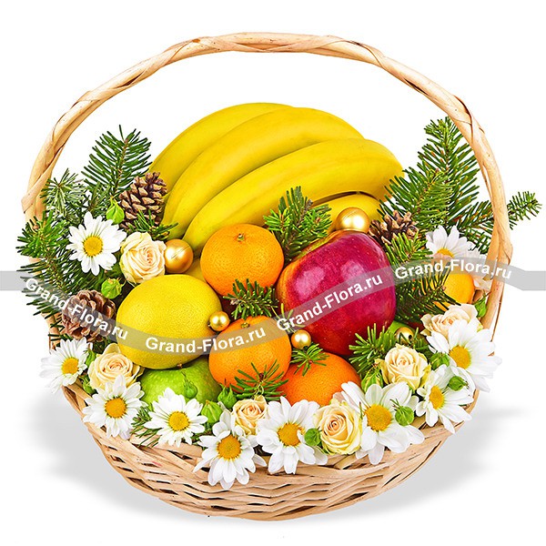 Фруктовый год - корзина с фруктами и новогодним декором