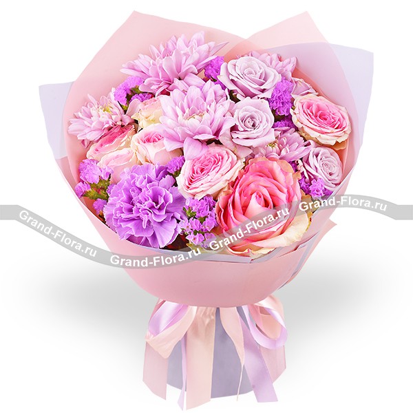 Дыхание весны – букет из розовых роз и хризантем