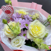 Любовь в моем сердце - букет из хризантем, эустом и роз 2