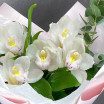 Утопая в нежности – букет с белыми орхидеями 2