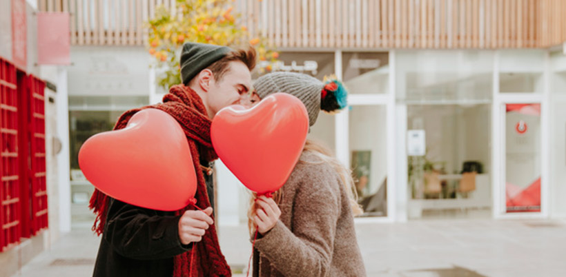 Flowers for kissing day